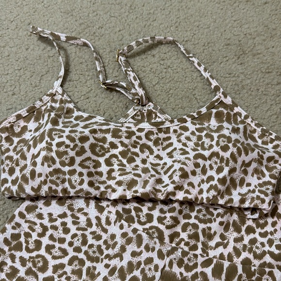 Cheetah workout set! - Picture 4 of 7